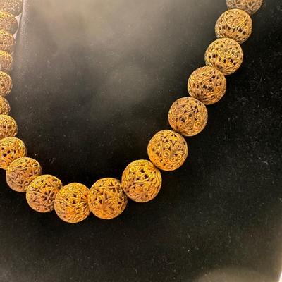 Assortment of Necklaces and Brooches (GB-DZ)