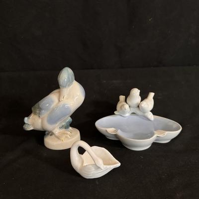Western Germany Porcelain Bird Bowl and More (DR-DZ)