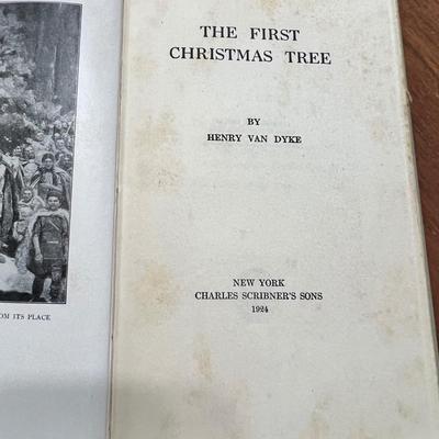 Vintage Christmas Books and More (DR-DZ)