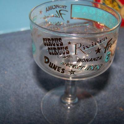LOT 121 GREAT COLLECTABLE ADVERTISING AIRLINE/LAS VEGAS-RENO/TIP TRAY