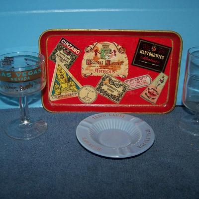 LOT 121 GREAT COLLECTABLE ADVERTISING AIRLINE/LAS VEGAS-RENO/TIP TRAY