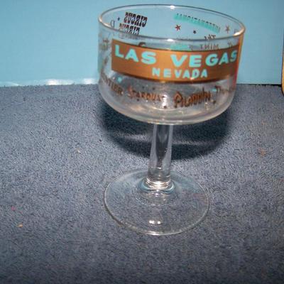 LOT 121 GREAT COLLECTABLE ADVERTISING AIRLINE/LAS VEGAS-RENO/TIP TRAY