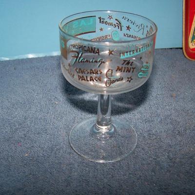 LOT 121 GREAT COLLECTABLE ADVERTISING AIRLINE/LAS VEGAS-RENO/TIP TRAY