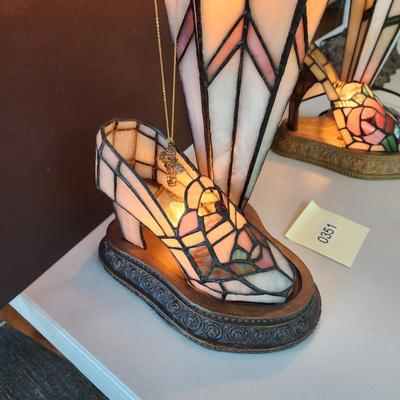 2 Tiffany Style Stained Glass Shoe Hat Umbrella Table Lamps