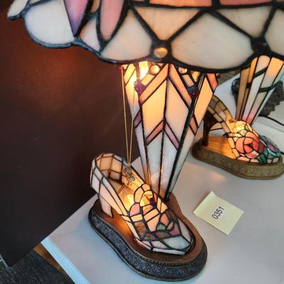2 Tiffany Style Stained Glass Shoe Hat Umbrella Table Lamps