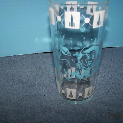 LOT 124 GREAT MEMORIES! VINTAGE SWANKY SWIGS & NOVELTY GLASSES