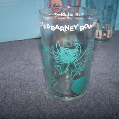 LOT 124 GREAT MEMORIES! VINTAGE SWANKY SWIGS & NOVELTY GLASSES