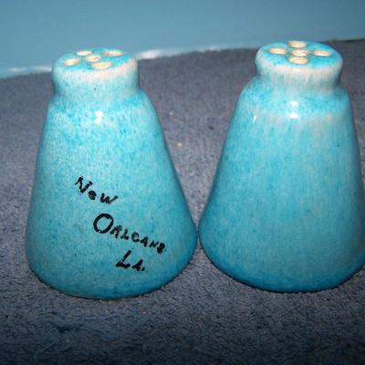 LOT 125 TRAVELS!!! GREAT VINTAGE SOUVENIRS US/INTERNATIONAL