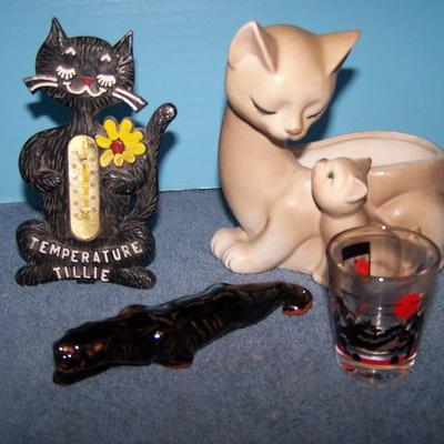 LOT 127 THE CAT'S MEOW VINTAGE KITTIES LEFTON/METAL/GLASS
