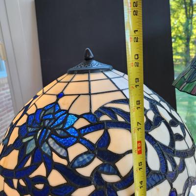Tiffany Style Stained Glass Table Lamp