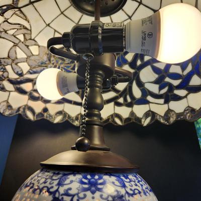 Tiffany Style Stained Glass Table Lamp