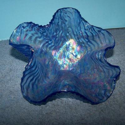 LOT 133 BEAUTIFUL ART GLASS VASES