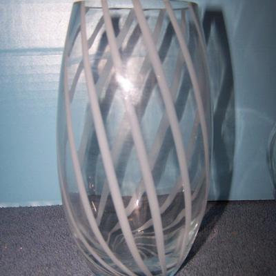 LOT 133 BEAUTIFUL ART GLASS VASES