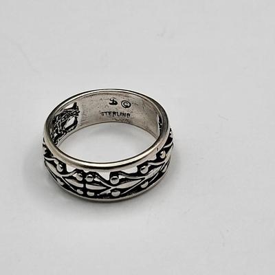 Two Sterling Silver Band Rings 8.8gr