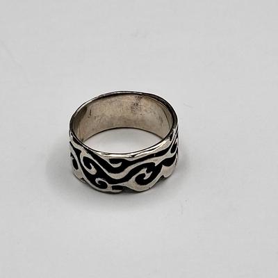 Two Sterling Silver Band Rings 8.8gr