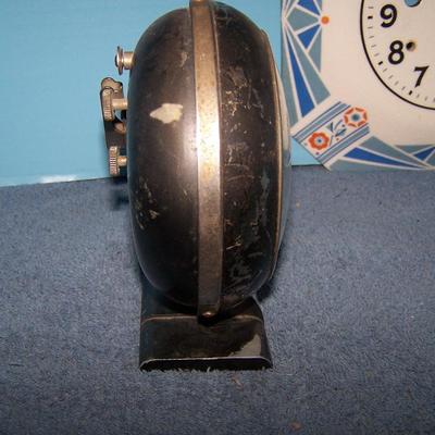 LOT 135 GREAT VINTAGE TIME PIECES