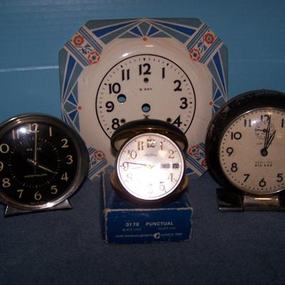 LOT 135 GREAT VINTAGE TIME PIECES