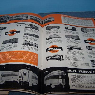 LOT 138 GREAT 1963 & 1964 MODEL TRAIN YEARBOOKS
