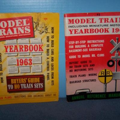 LOT 138 GREAT 1963 & 1964 MODEL TRAIN YEARBOOKS