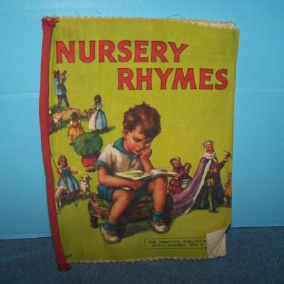 LOT 139 WONDERFUL 4 VINTAGE CLOTH KIDS' BOOKS