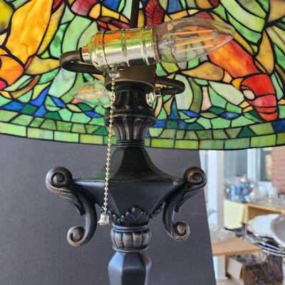 Tiffany Style Koi Fish Stained Glass Table Lamp 2 pull chain Lights