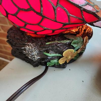 2 Red Cardinals Stained Glass Birds Accent Lamps