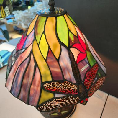 Dragonfly Stained Glass Table Lamp 18H 13Dia