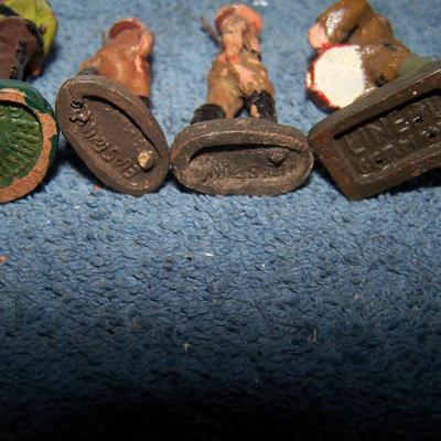 LOT 144 ELASTOLIN (1 LINEOL) PAINTED SOLDIERS