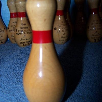 LOT 148 WOODEN BOWLING LEAGUE PINS TROPHIES 1956-1973
