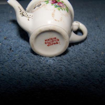 LOT 150 WONDERFUL COLLECTABLE MISC KIDS' DISHES