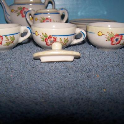 LOT 150 WONDERFUL COLLECTABLE MISC KIDS' DISHES