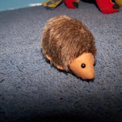 LOT 151 COLLECTABLE CRITTERS-- 2 DREAM PETS plus
