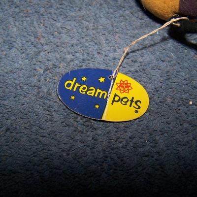 LOT 151 COLLECTABLE CRITTERS-- 2 DREAM PETS plus