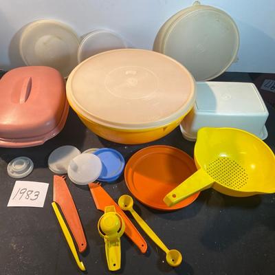 Tupperware Lot