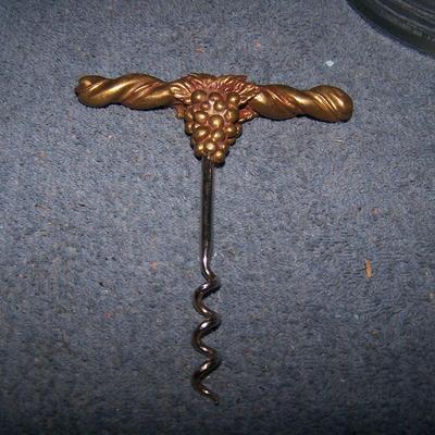 LOT 156 GREAT COLLECTABLE BARWARE--WINE CORK SCREWS & ICE BUCKET