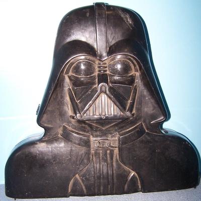 LOT 157 COLLECTABLE DARTH VADER CASE