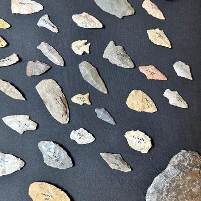 Native American Archaeological Arrowheads & Tools