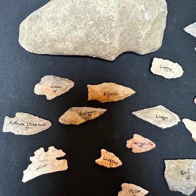 Native American Archaeological Arrowheads & Tools