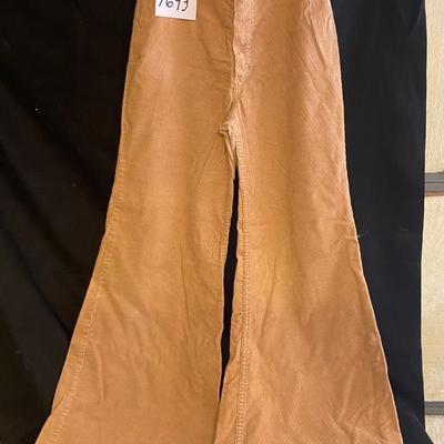 Wrangler 9/10 Size Bell Bottom Pants