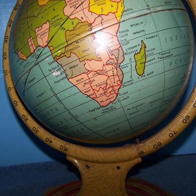 LOT 165 FAB TIN LITHO SCHOLASTIC SCHOOL GLOBE 1930/31