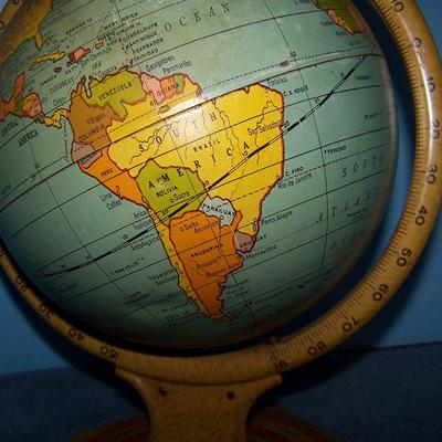 LOT 165 FAB TIN LITHO SCHOLASTIC SCHOOL GLOBE 1930/31