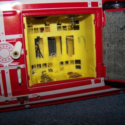 LOT 168 FAB COLLECTABLE TIN LITHO RED SPACE ROCKET TOY CAR