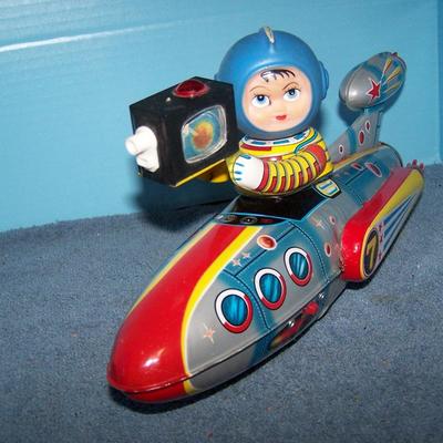 LOT 169 WONDERFUL COLLECTABLE TIN LITHO TELEVIBOAT SPACE ROCKET TOY