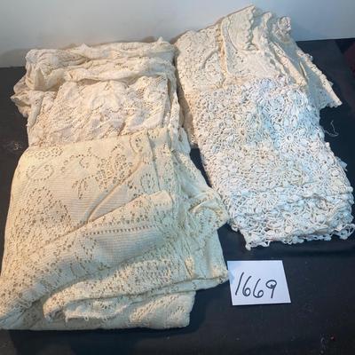Vintage Lace Table Cloth Lot