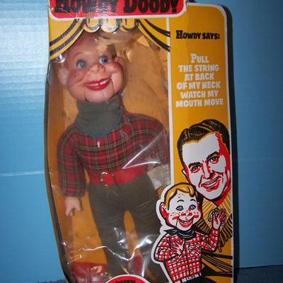 LOT 174 COLLECTABLE GOLDBERGER HOWDY DOODY VENTRILOQUIST DOLL
