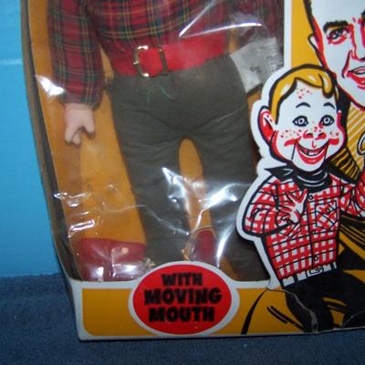 LOT 174 COLLECTABLE GOLDBERGER HOWDY DOODY VENTRILOQUIST DOLL