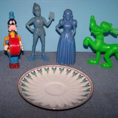LOT 178 VINTAGE DISNEY PIECES--3 MARX FIGURES