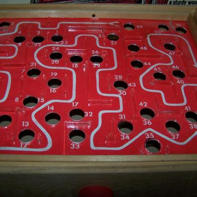 LOT 180 GREAT COLLECTABLE LABYRINTH MARBLE TILT GAME