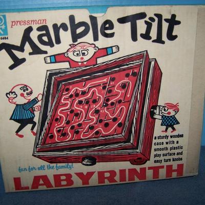 LOT 180 GREAT COLLECTABLE LABYRINTH MARBLE TILT GAME
