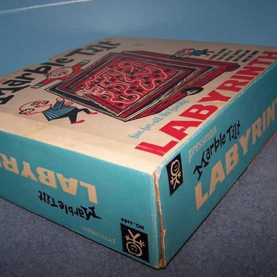 LOT 180 GREAT COLLECTABLE LABYRINTH MARBLE TILT GAME